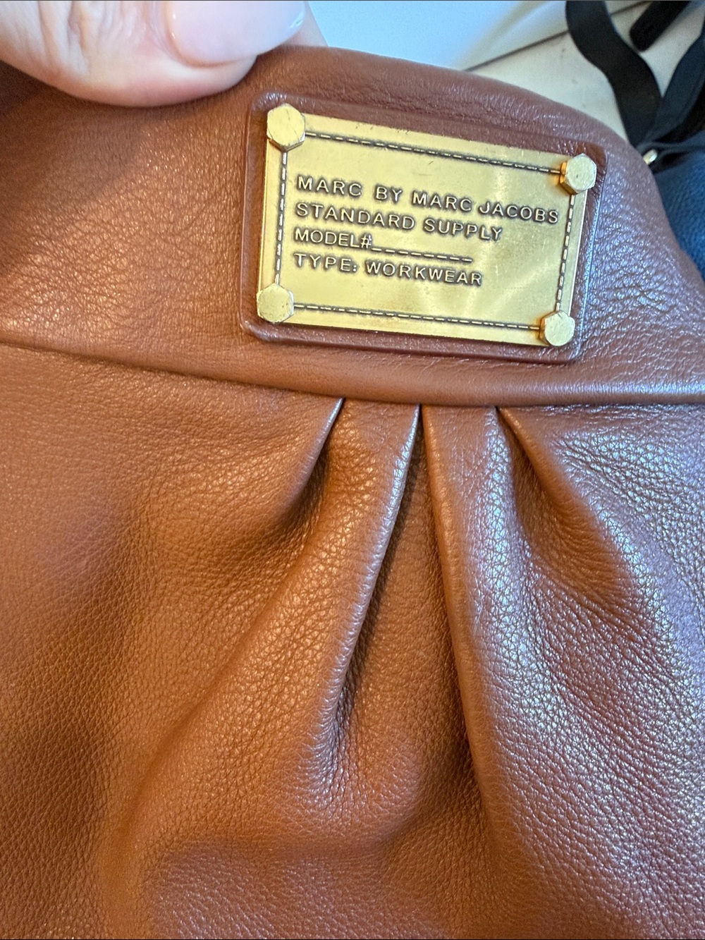 Marc by Marc Jacobs Tan Pebble Leather Hobo Shoulder Bag with Gold Hardware - Picture 4 of 6